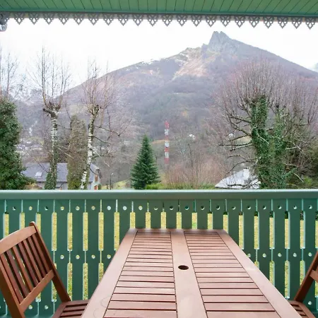 Holiday home Triplex Pour 7 Pers. Avec Terrasse, Parking, Proche Telecabine Et Commerces - Fr-1-401-178 *