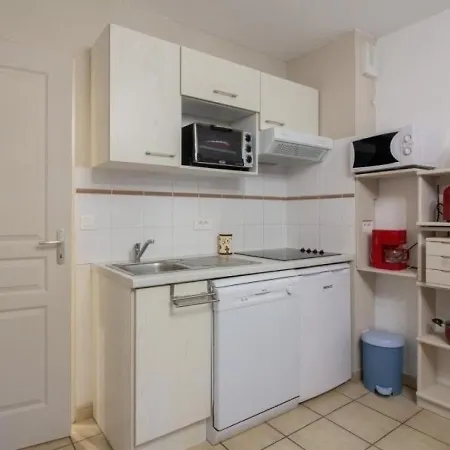 Triplex Pour 7 Pers. Avec Terrasse, Parking, Proche Telecabine Et Commerces - Fr-1-401-178 Ferienhaus